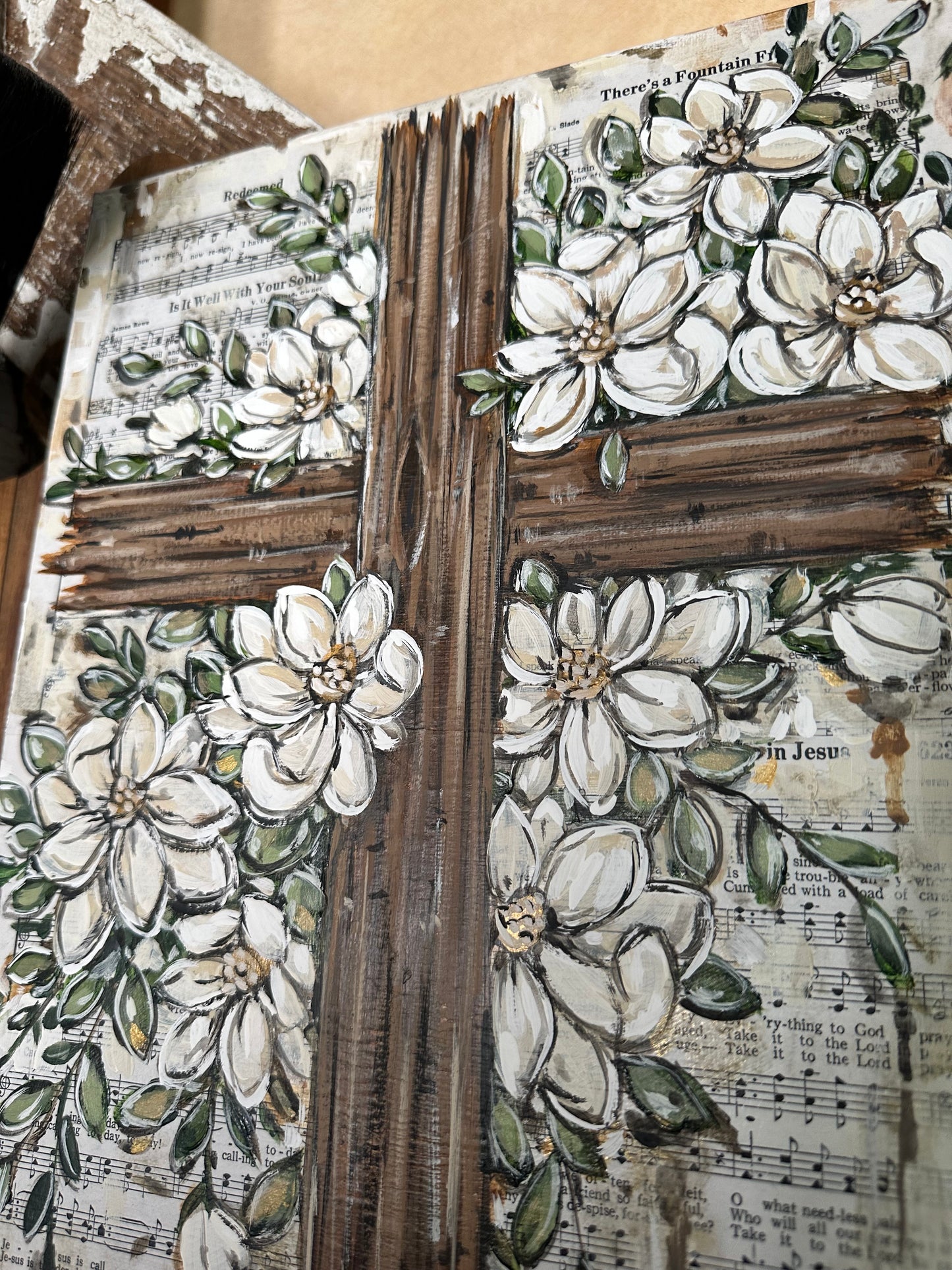 Original Magnolia Cross