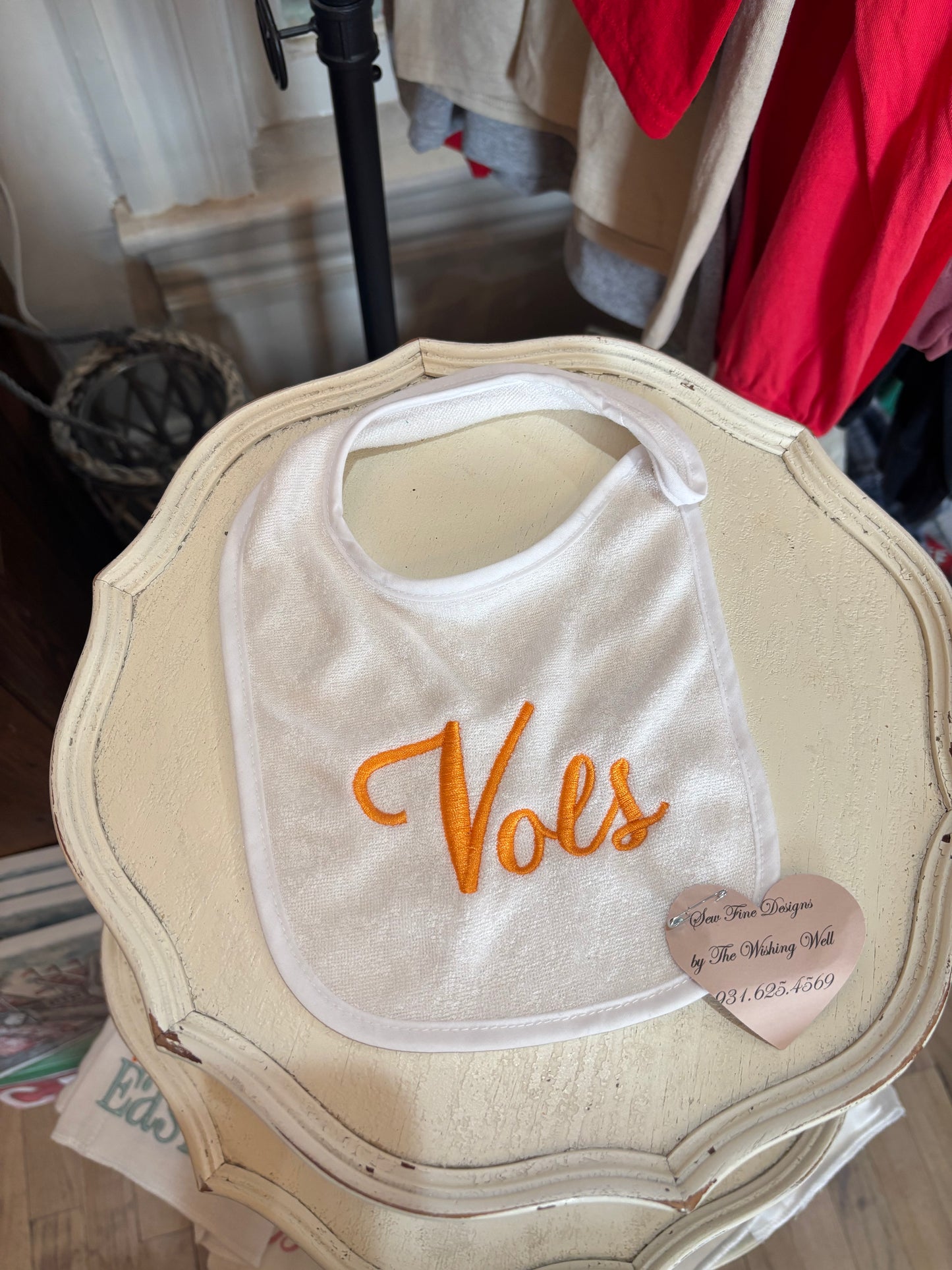 Vols Baby bib